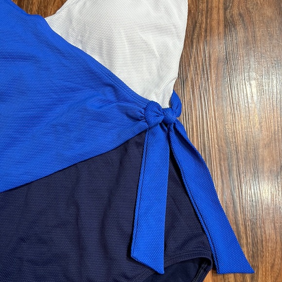 Tommy Bahama Island Cays Colorblock One Piece - Picture 7 of 14